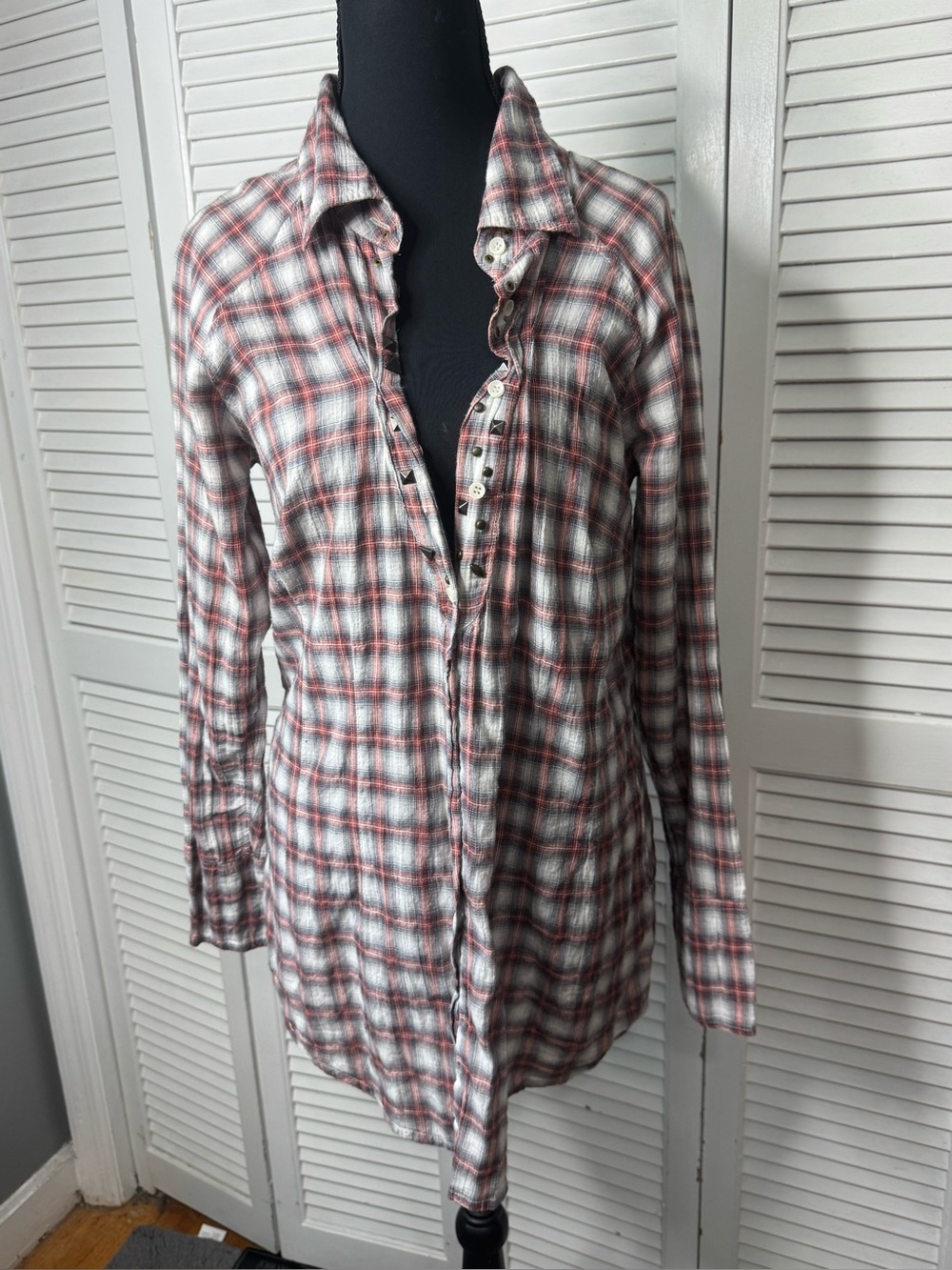 Free People Women StuddedWhite and Red Plaid Button-Up  Grunge Shirt  Size 12